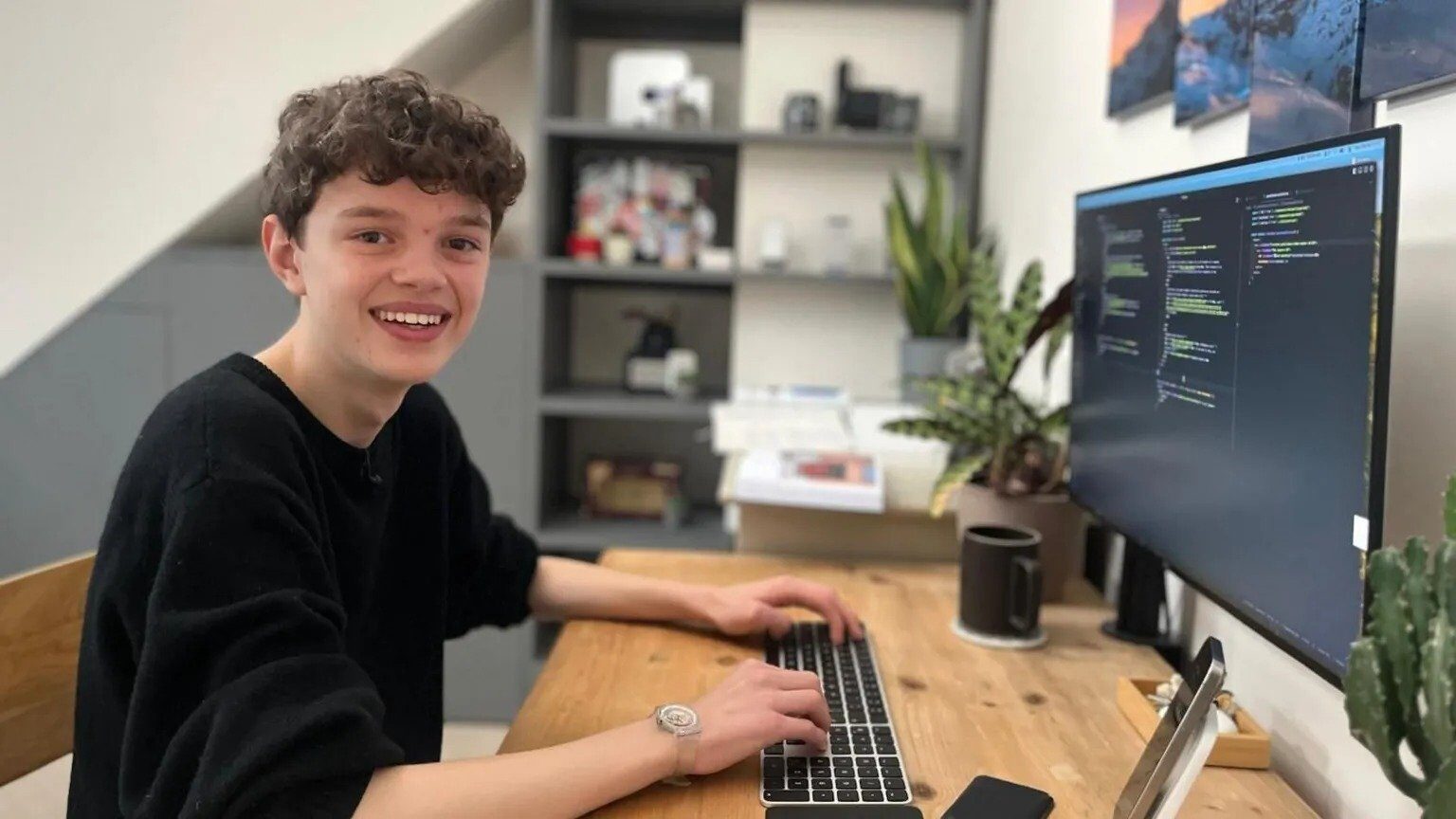 [ad_1] Toby Brown, un adolescent britanic de 16 ani, a reușit să strângă un milion de dolari pentru proiectul său de inteligență artificială, Beem, demonstrează impactul pe care curiozitatea și perseverența le pot avea în domeniul tehnologic