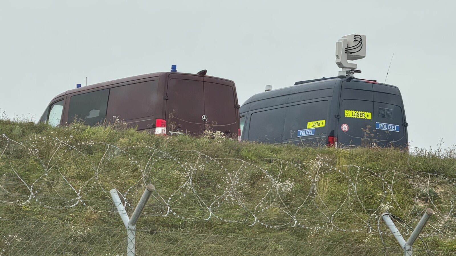 [ad_1] Recent, incidentele cu drone au devenit o problemă tot mai acută pentru securitatea aeronautică în Europa, inclusiv în Germania