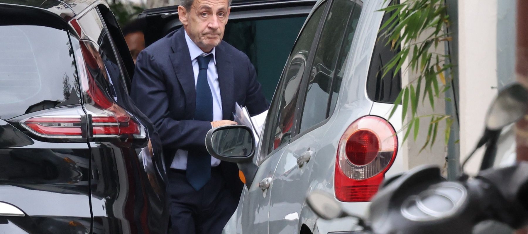 Când va fi încarcerat Nicolas Sarkozy, primul fost șef de stat al unei țări UE care ajunge după gratii