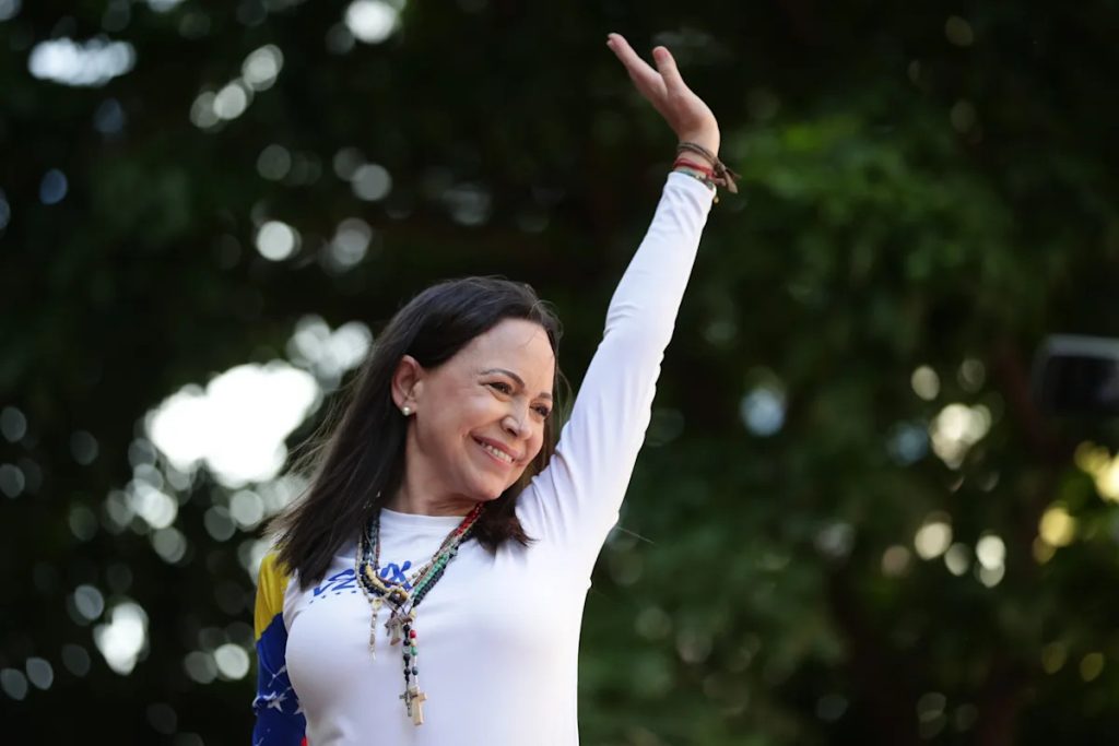 "libertadora y nueva Simón Bolívar"