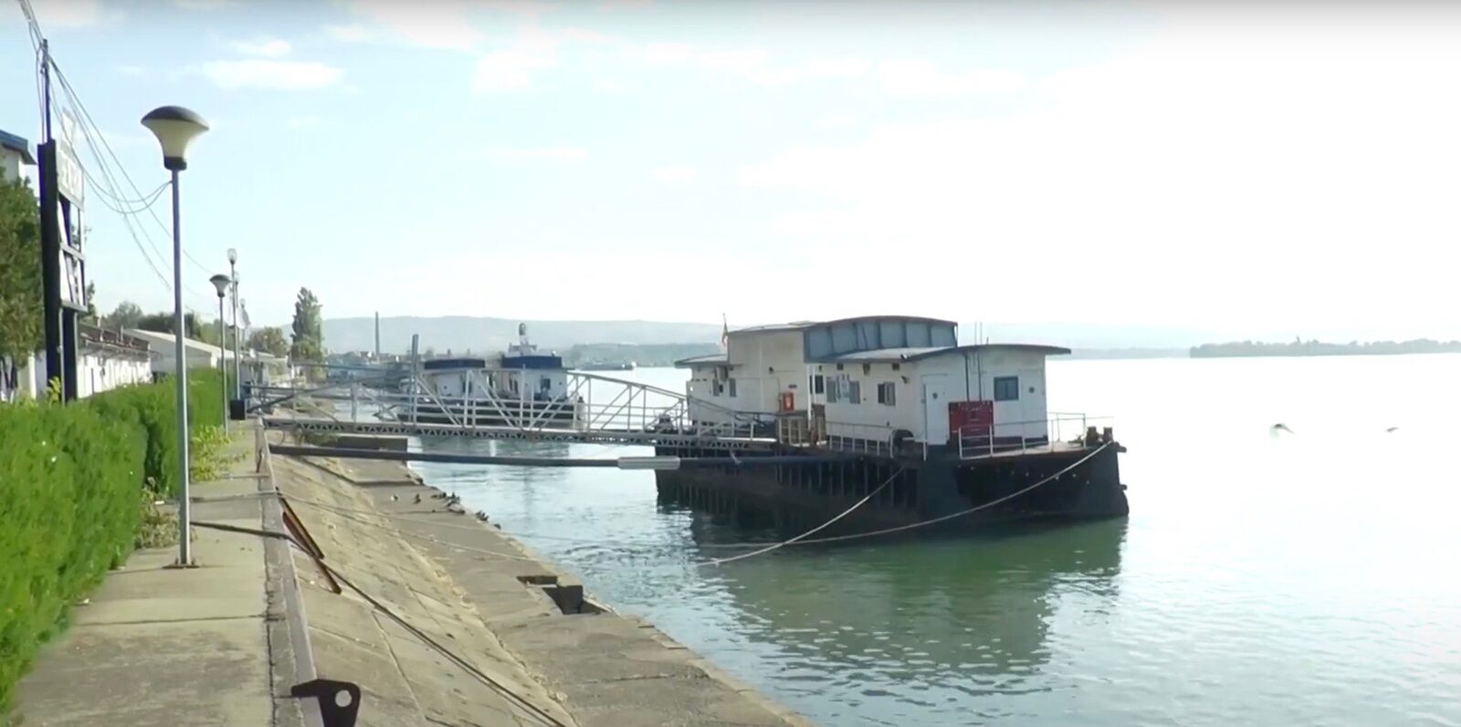 Deplasarea cu bacul peste Dunăre la punctul de trecere Bechet – Oryahovo, temporar întreruptă din cauza debitului redus și a condițiilor climatice.