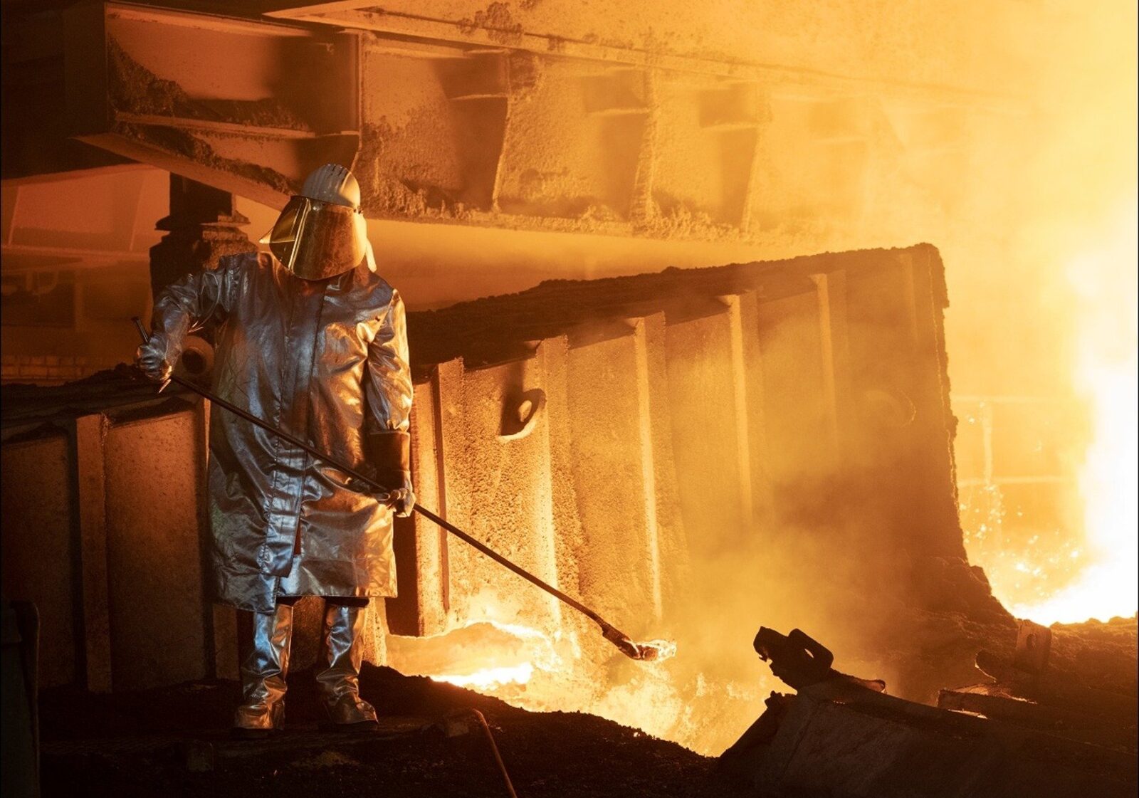 Comisia Europeană propune un plan pentru susținerea industriei oțelului din UE: scăderea aproape la jumătate a importurilor de oțel fără taxe vamale
