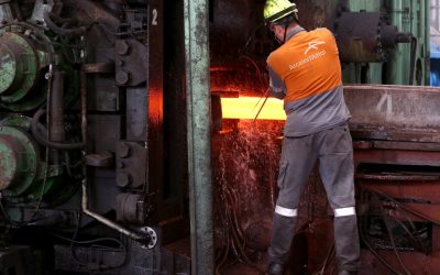 Combinatul siderurgic din Hunedoara repornește producția. Când sunt așteptați să revină angajații la muncă