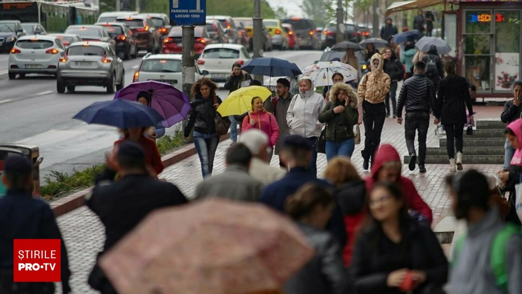 Vremea se schimbă radical în România. Furtuni violente în București. Zonele unde va fi viscol