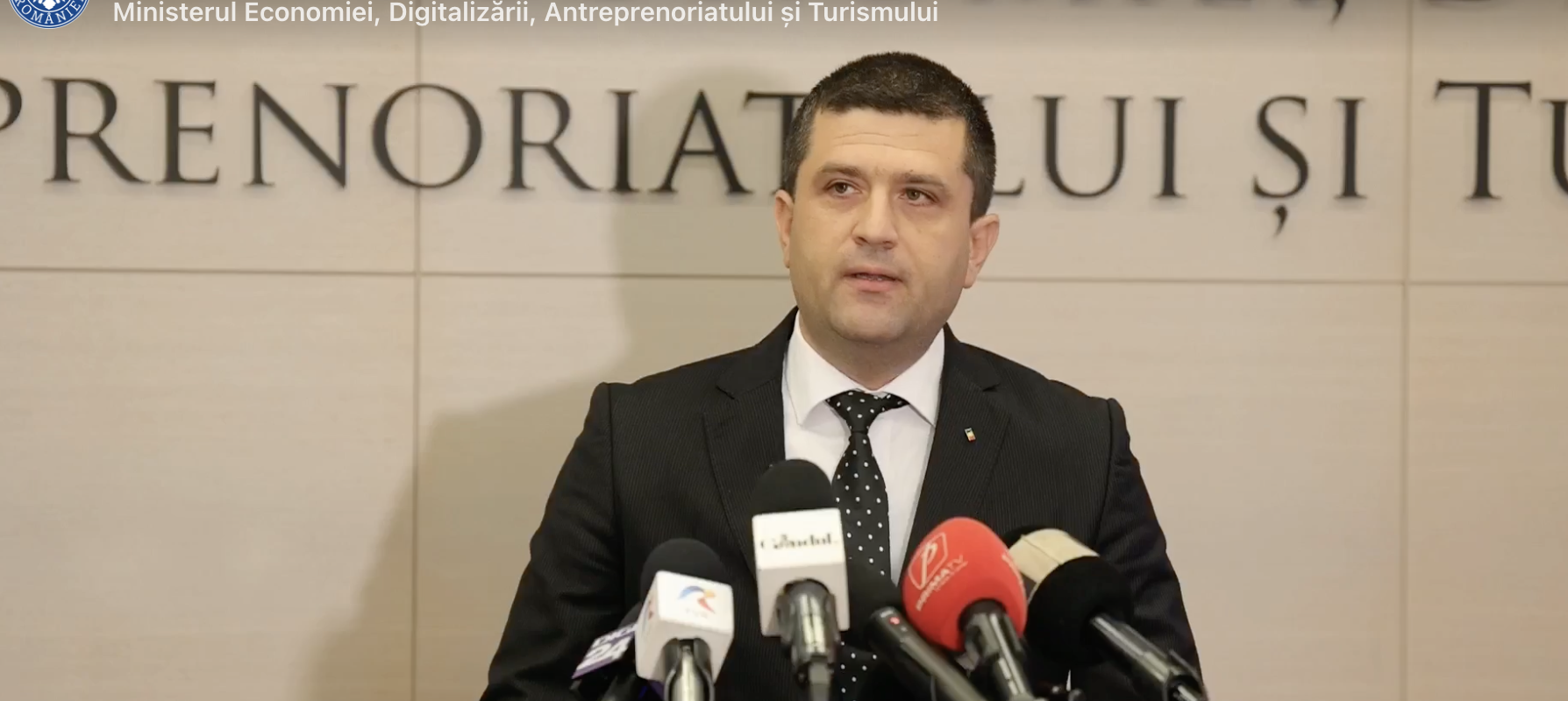 Senatul va dezbate luni moţiunea simplă direcţionată împotriva ministrului Economiei