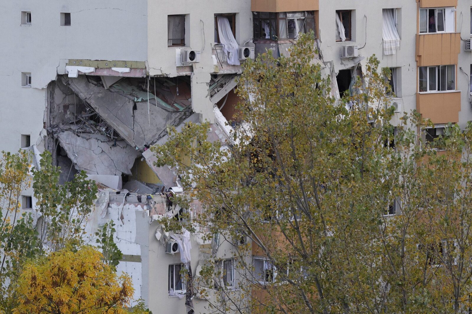 Peste 170 de apartamente din zona afectată de explozia din cartierul Rahova beneficiază de asigurare opțională, informează Uniunea Națională a Societăților de Asigurare și Reasigurare
