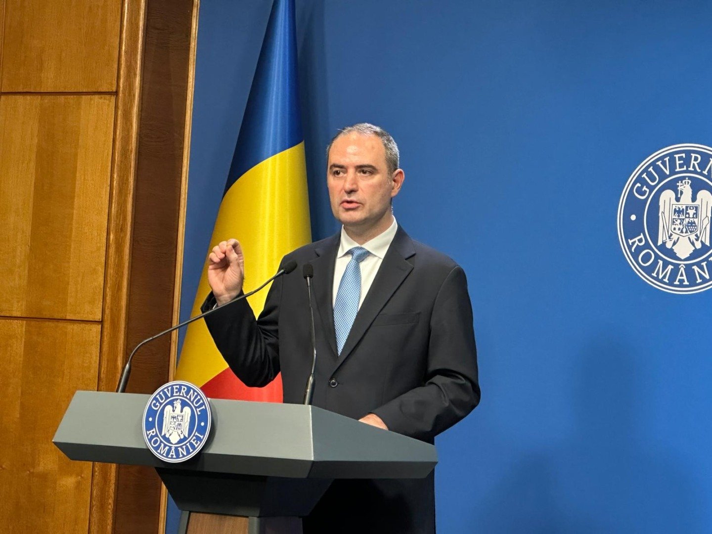 Ministrul Finanțelor, Alexandru Nazare, anunță descoperirea unei fraude la Craiova de către ANAF și dezvăluie implicarea unor colegi din interior; controale de integritate au fost imediat inițiate la Trezoreria din localitate
