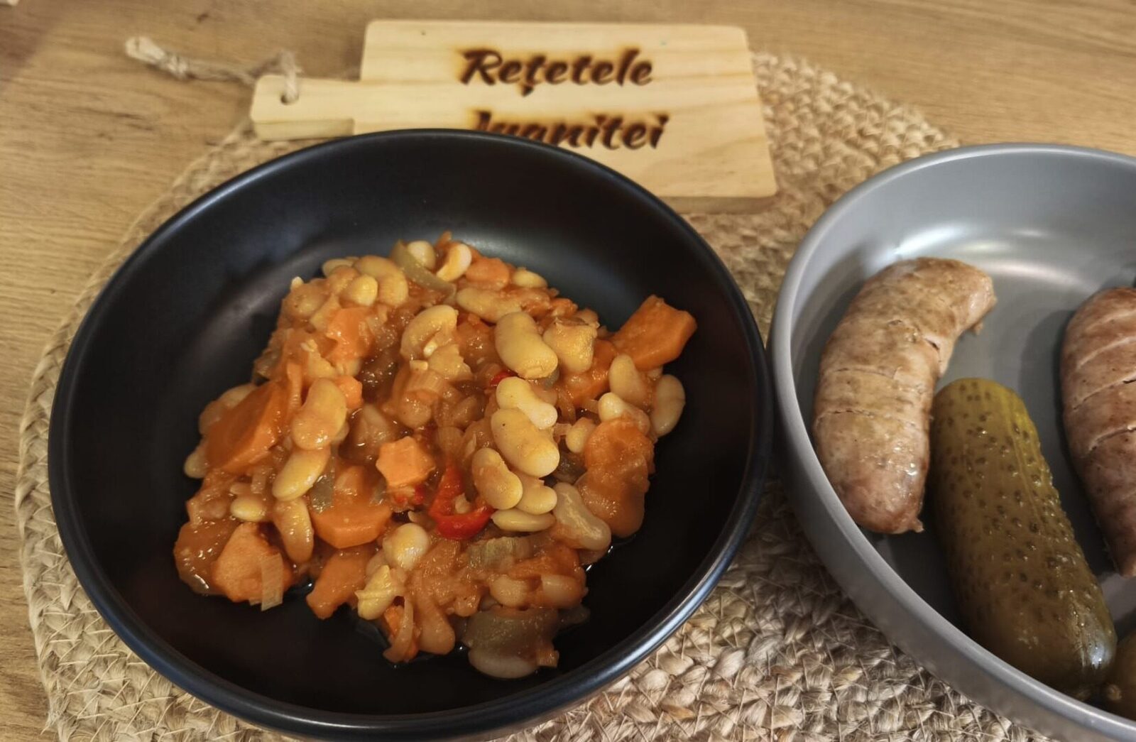 [ad_1] O tocană de legume bogată, perfectă pentru sezonul de toamnă, preparată încet la foc mic pentru a se îmbina aromele și a evidenția gustul fiecărui ingredient