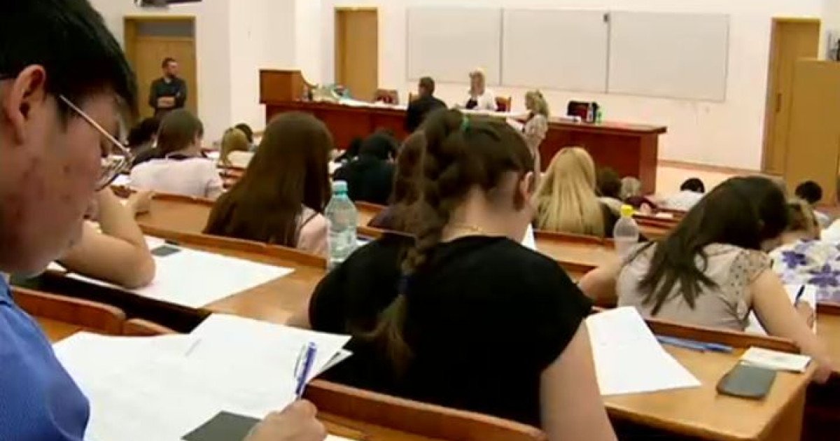 O studentă din Constanța a învins în instanță universitatea ce a forțat-o să plătească mii de euro pentru transfer.