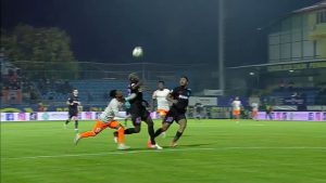 Decizia impulsivă a lui Gigi Becali s-a soldat cu eșec! Greșeala care a provocat un penalty în favoarea Metaloglobus