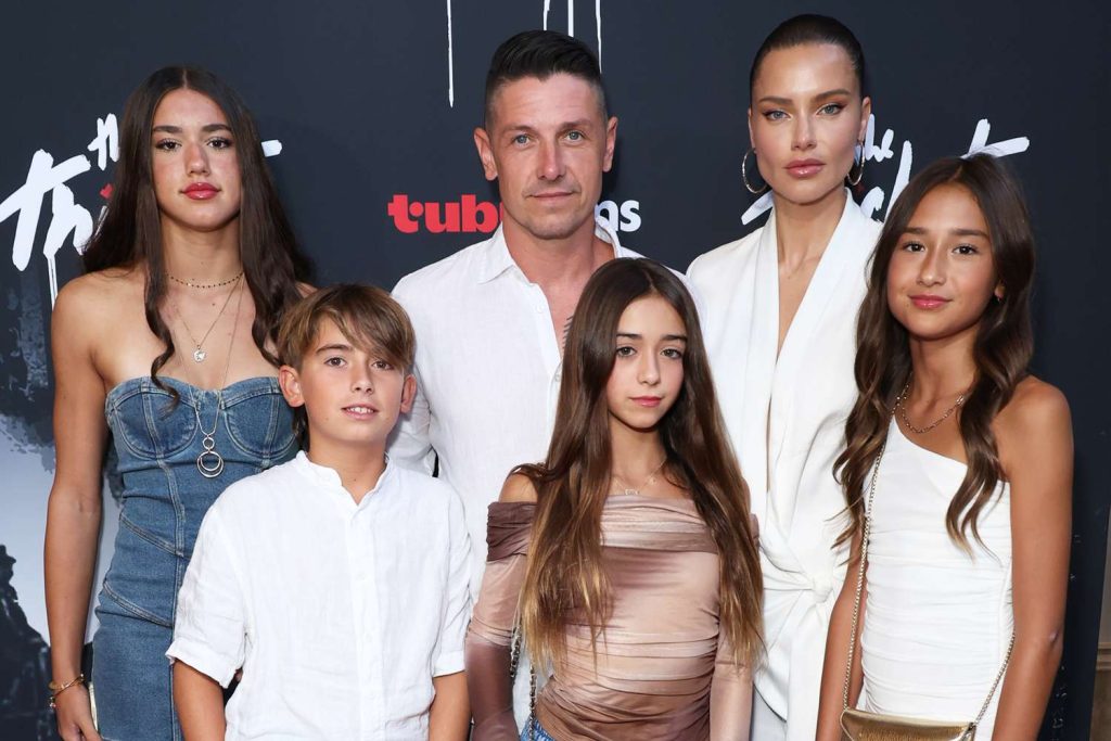 andre-lemmers-adriana-lima-family-tout-101525-155188094b9a4f448f7dfa7ae49a000c.jpg