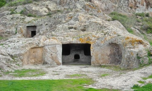 casa-zanelor-neolitic-sardinia.jpg