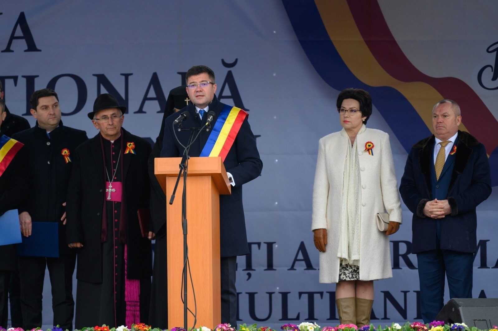 Președintele Consiliului Județean Iași susține opinia ministrului Sănătății despre insuficiența chiuvetelor în Secția de ATI pentru copii a spitalului, afirmând că s-au investit 138 de milioane de lei și că adăugarea a încă 12 chiuvete nu ar fi fost o Problemă majoră