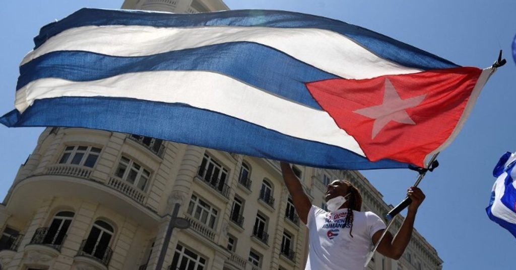 cuba-steag-ambasada.jpg