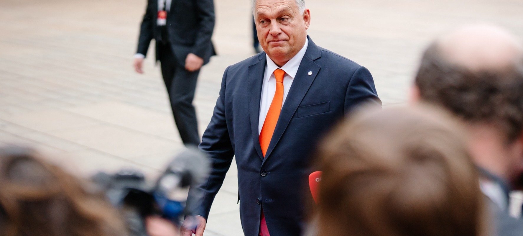 Politico: Posibilă aderare a noilor membri ai UE fără drepturi de vot complete, într-un demers de revitalizare a amplificării procesului de extindere blocat de lideri precum Viktor Orban