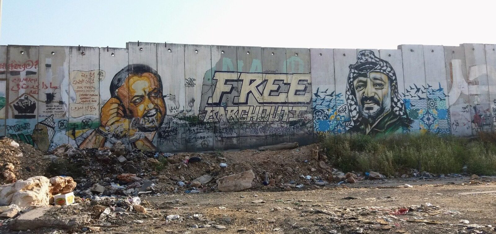 [ad_1] Liderul palestinian Marwan Barghouthi, aflat în închisoare în Israel, nu va fi eliberat în cadrul acordului de încetare a conflictului din Fâșia Gaza, a anunțat joi o purtătoare de cuvânt a Guvernului israelian, Shosh Bedrosian, citată de o agenție de știri internațională