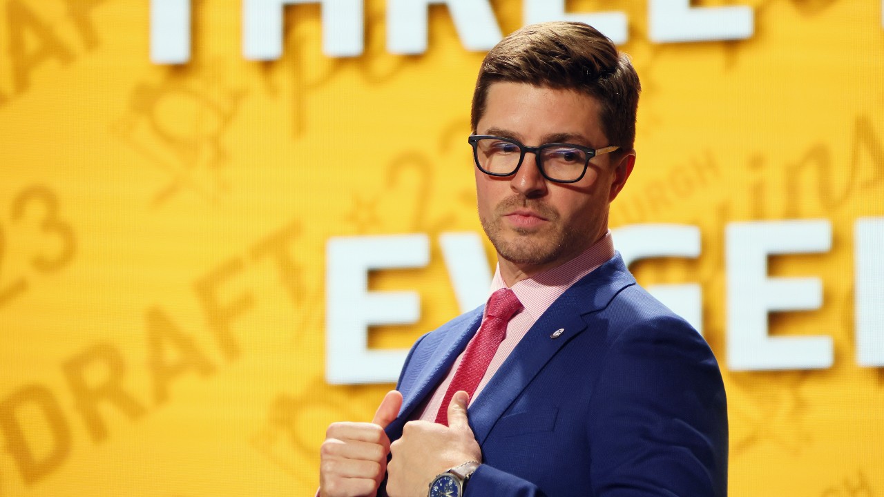 dubas.jpg