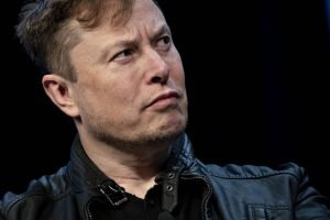 xAI, compania lui Elon Musk, concurează pentru dezvoltarea inteligenței artificiale capabile să creeze lumi, cu impact în gaming