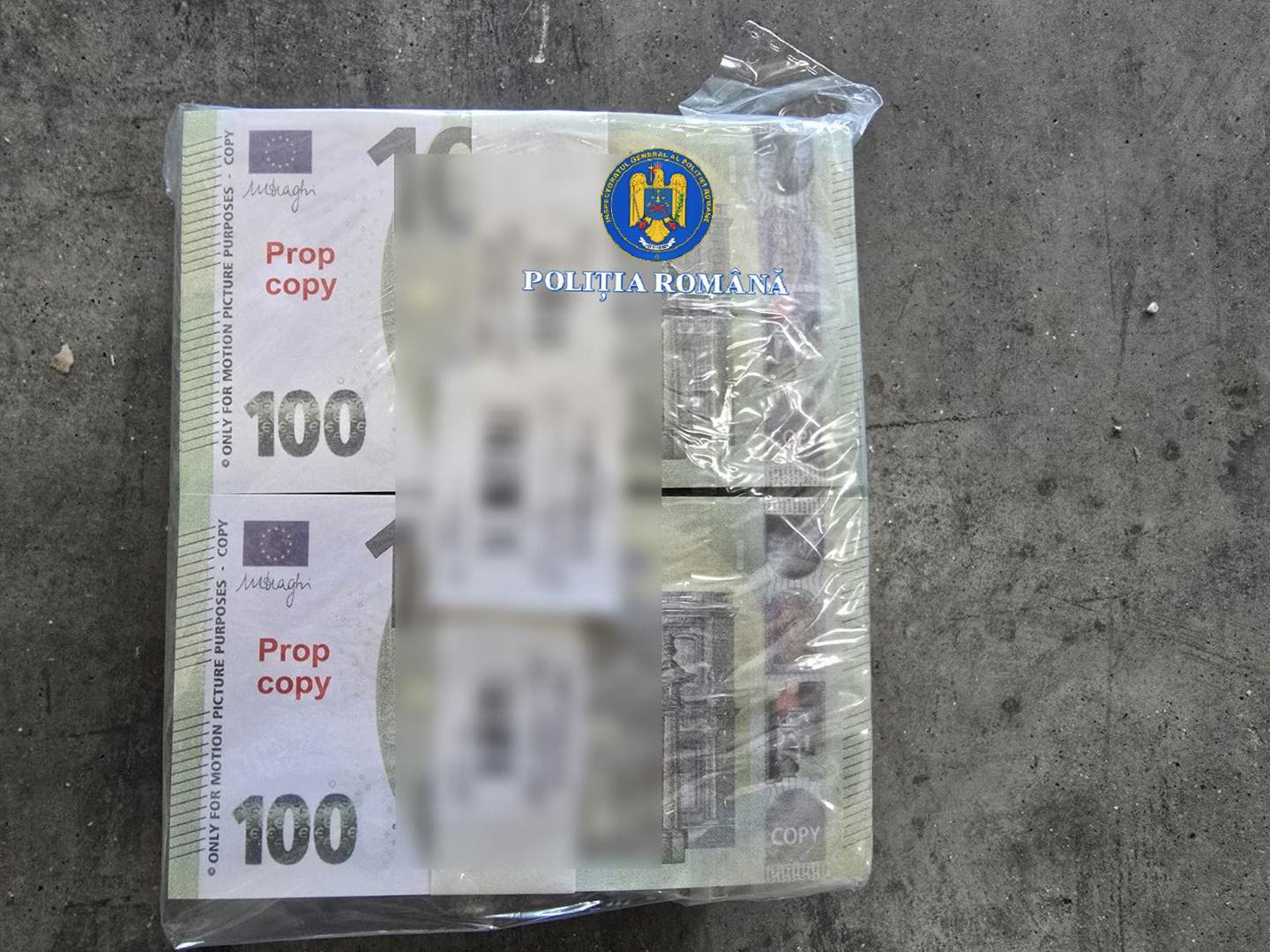 Poliția a confiscat un miliard de euro în bancnote false, folosite ca recuzită pentru filmări / Detalii oferite de autorități