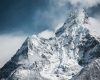 everest-munte-varf-iarna.jpg