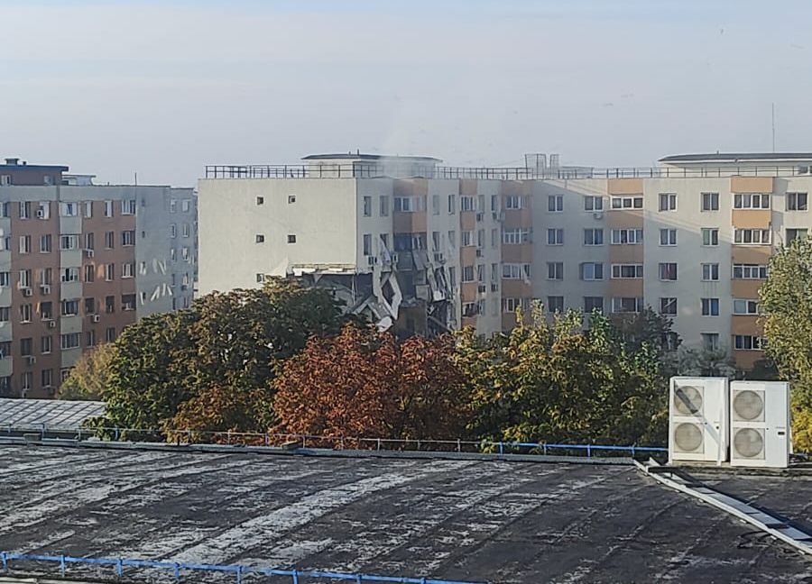 Povestea unei locatare din Rahova despre scara mirosind a gaz și intervențiile operatorului de gaz înainte de explozie / Reacțiile locatarilor și declarația lui Arafat privind posibilitatea reactivării gazului