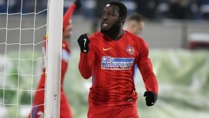 Uimitor! „Bizonul” Gnohere renunță la retragere și semnează un nou contract la vârsta de 37 de ani