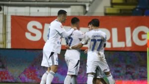 Bucurie neașteptată! FC Botoșani conduce în Superligă după 12 jocuri.