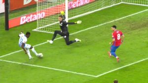 FCSB – Universitatea Craiova ÎN ACEASTĂ MOMENT! Istvan Kovacs acordă lovitură de pedeapsă pentru FCSB