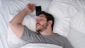 Funcțiile iPhone pentru un somn mai bun: transformă telefonul într-un aliat, nu într-un stres