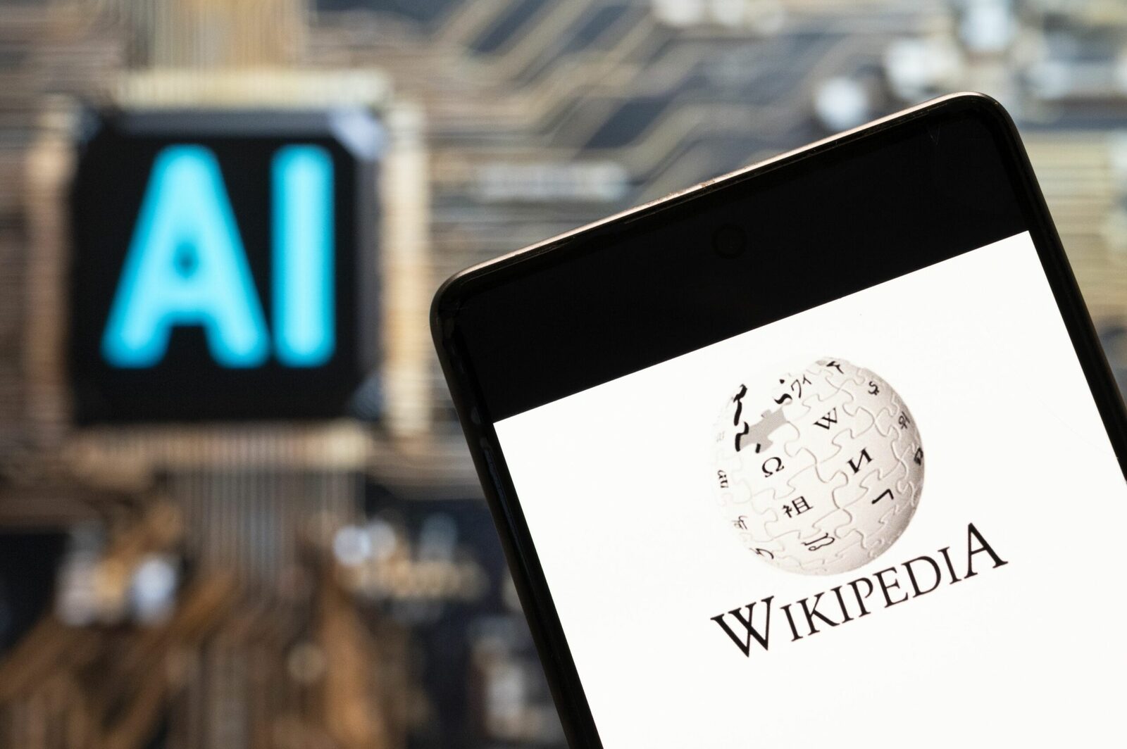 [ad_1] Wikipedia a reușit, cel puțin pentru moment, să supraviețuiască provocărilor generate de evoluția inteligenței artificiale (AI), conform unui studiu recent realizat de King’s College London