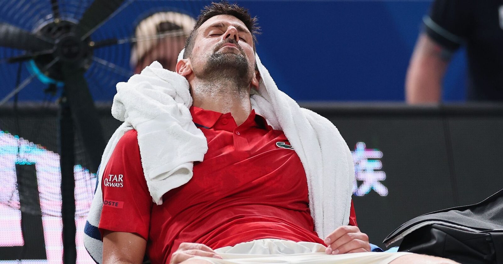 Sârbii, îngrijorați de comportamentul lui Djokovic în confruntarea cu Munar la Shanghai: „Un lucru neobișnuit pentru el”