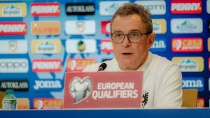 Ralf Rangnick a avut o reacție furioasă la conferință după înfrângerea în fața României: ”Răspunde tu la această întrebare! Nu m-am prezentat aici cu arogant.”