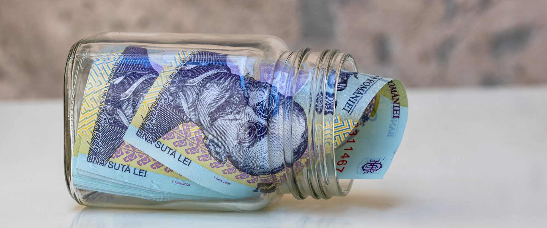 investitii-bani-lei-romania-dreamstime.jpg