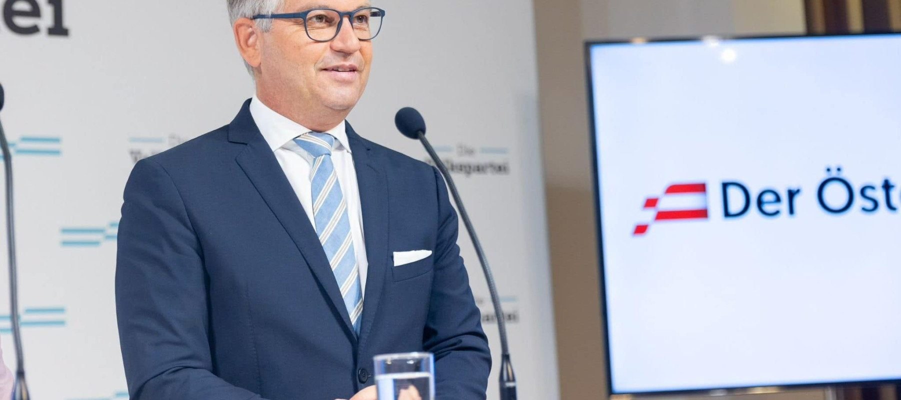 Comisarul european pentru afaceri interne și migrație, Magnus Brunner, vizitează Bucureștiul luni, având întâlniri cu Ilie Bolojan și Nicușor Dan, urmate de o conferință de presă comună cu Cătălin Predoiu