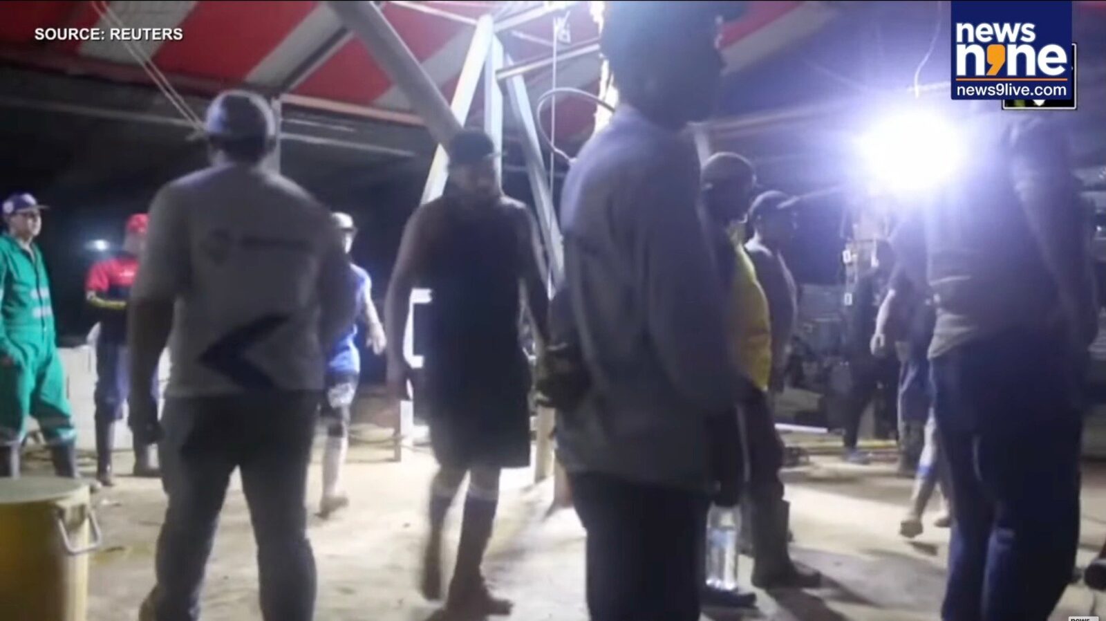 [ad_1] Paisprezece miner au pierdut viața în timpul lucrului sub pământ într-o exploatație auriferă situată în sud-estul Venezuelei, care a fost inundată în urma ploilor torențiale, au comunicat marți echipele de salvare, conform agenției de știri AFP