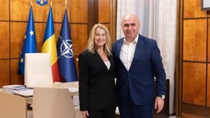 Nadia Comăneci și Mihai Covaliu au avut o întâlnire cu premierul Ilie Bolojan. Subiectele abordate