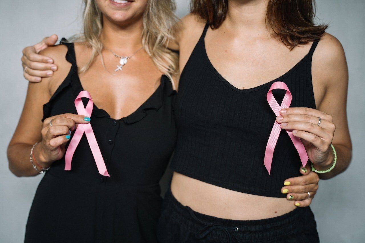 Controverse în Spania privind cancerul de sân: o asociație feminină intenționează să acționeze statul în justiție pentru întârzierea diagnosticării bolii