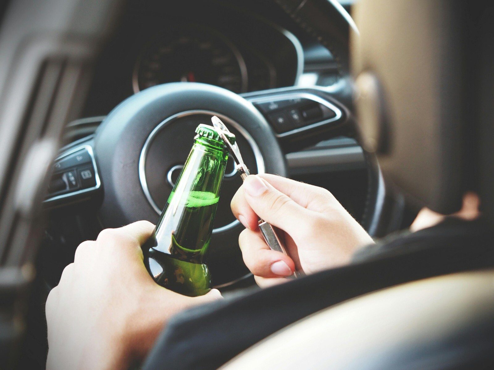Un bărbat din Neamț, arestat și propus pentru arestare preventivă pe 30 de zile, după ce a săvârșit patru infracțiuni rutiere în decurs de două zile