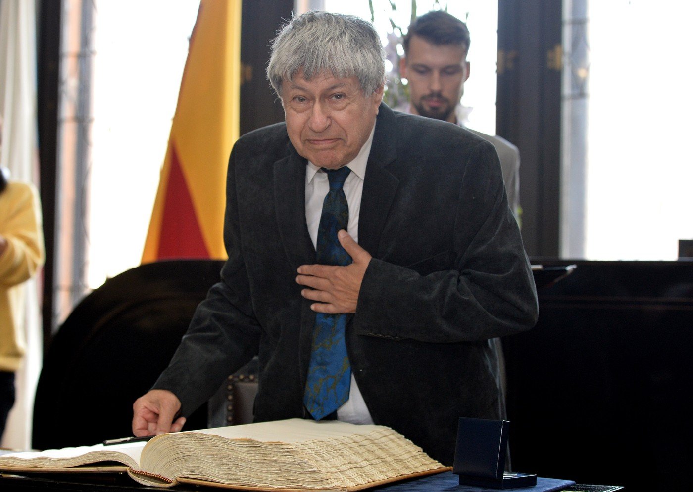 [ad_1] Scriitorul și opozantul ceh Ivan Klíma, supraviețuitor al Holocaustului, a încetat din viață la vârsta de 94 de ani, conform informațiilor transmise sâmbătă de agenția de presă DPA și preluate de Agerpres