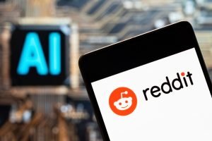 Recomandare neașteptată a AI-ului Reddit: ce le-a cerut utilizatorilor, răspunsul companiei