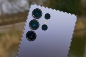 Familia fondatoare a Samsung vinde acțiuni în valoare de peste un miliard de dolari pentru taxe de moștenire