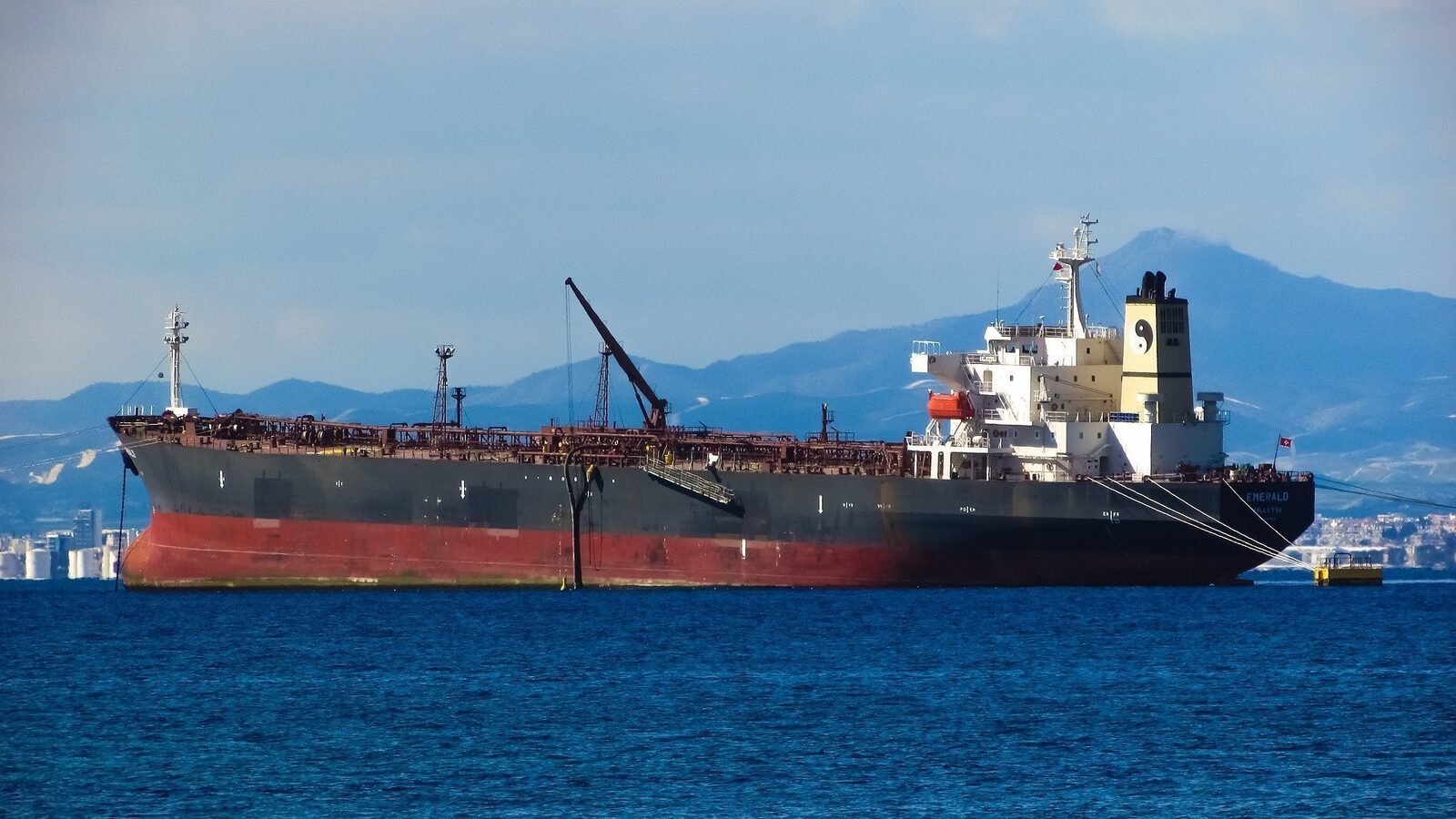 Putin afirmă că Rusia a controlat 5.000 km pătrați în Ucraina în acest an, în timp ce Zelenski acuză Rusia de utilizarea navelor petroliere pentru spionaj și acțiuni de sabotaj