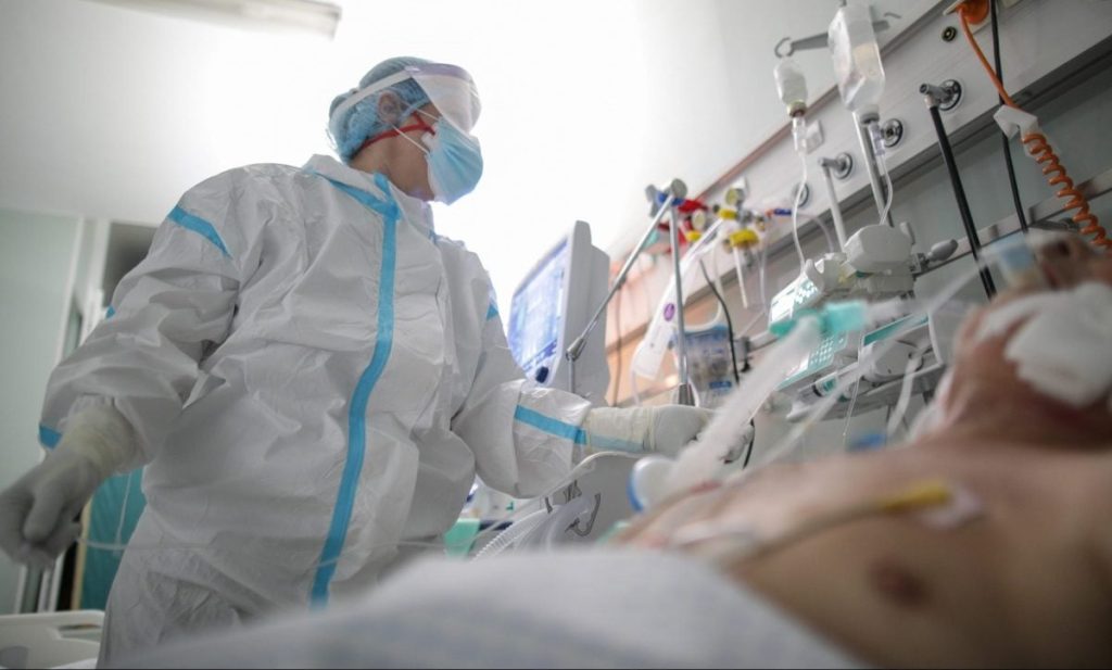 terapie-intensiva-ATI-pacienti-covid-19-coronavirus-pandemie-spital-masca-oxigen-intubare-spital-e16.jpeg