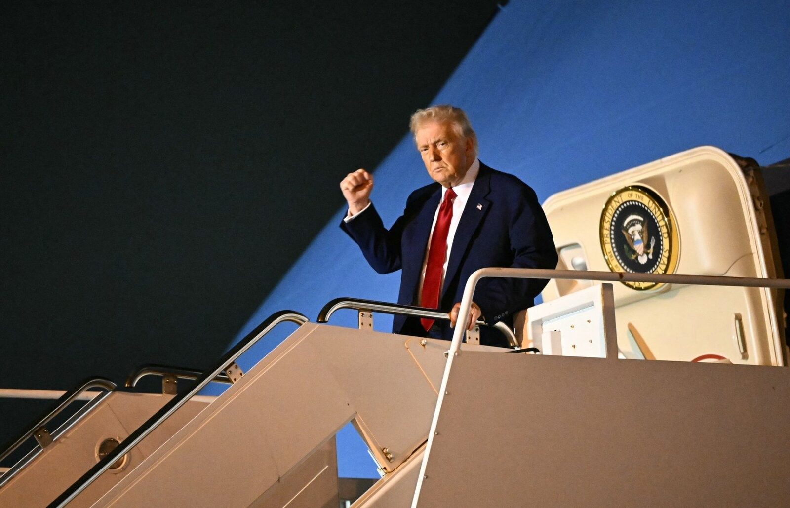 [ad_1] Ministrul de externe malaezian, Mohamad Hasan, a anunțat marți că președintele american Donald Trump va vizita Malaezia pe 26 octombrie