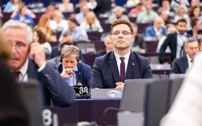 victor-negrescu-parlamentul-european.jpg