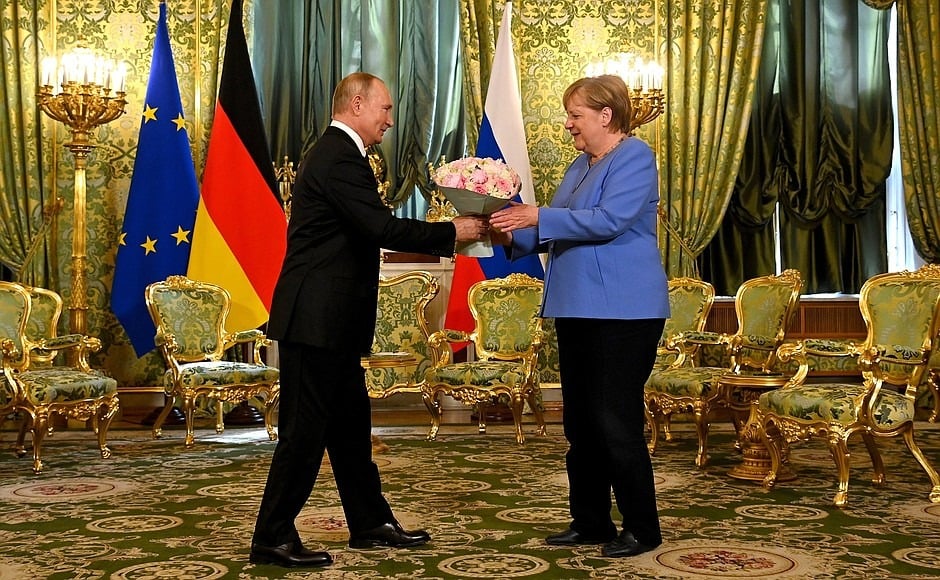 vladimir-putin-angela-merkel.jpg