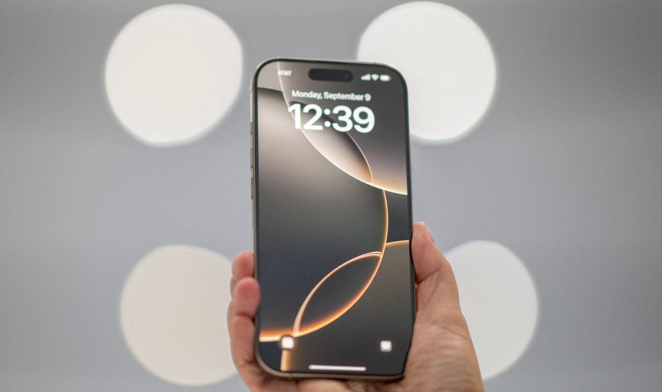 [ad_1] Cumpărarea unui iPhone poate fi o alegere dificilă, mai ales datorită prețurilor ridicate ale modelelor noi, precum iPhone 17 și iPhone Air