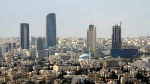 Vreme blândă astăzi, temperaturi în scădere și ploi marți.