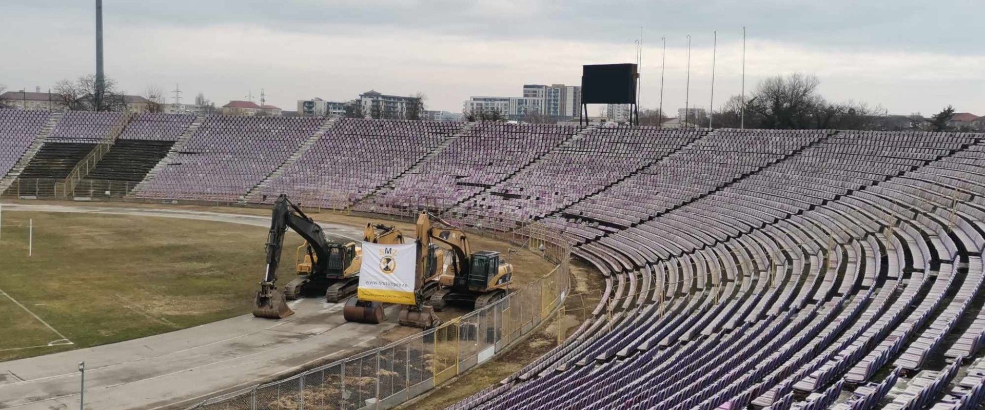 Percheziții legate de demolarea stadionului “Dan Păltinișanu” din Timișoara/ Anchete asupra gestionării deșeurilor rezultate / Reacția lui Alfred Simonis: „Este incredibil ce am citit în comunicat”