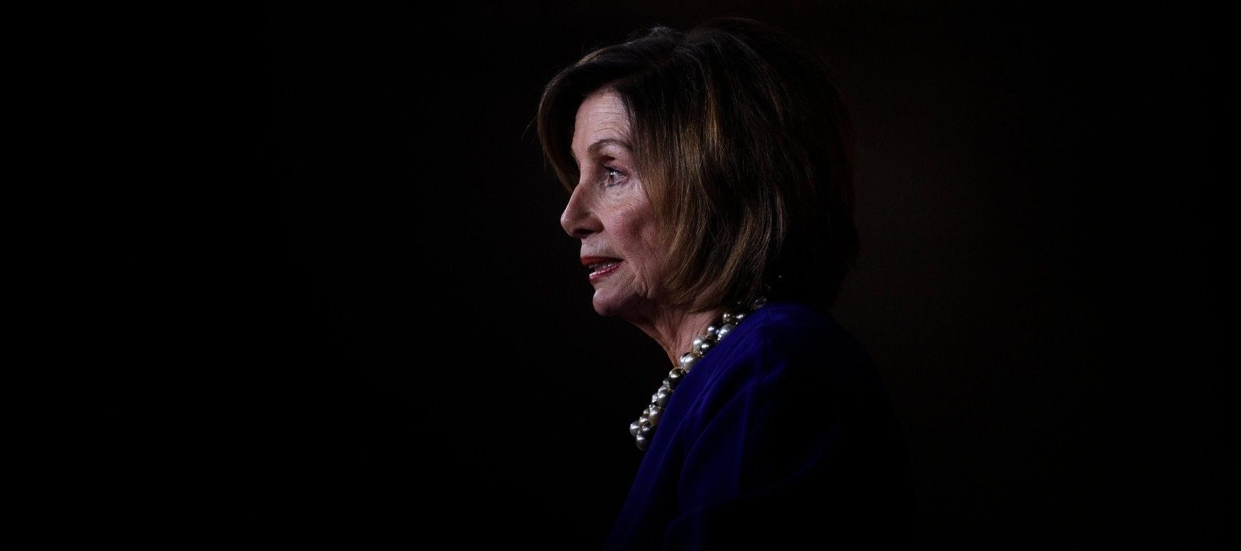 [ad_1] Democrata Nancy Pelosi, o figură marcantă a politicii americane din ultimele patru decenii și prima femeie care a ocupat funcția de lider al Camerei Reprezentanților, și-a anunțat intenția de a se retrage din politică în ianuarie 2027, la finalul mandatului actual, conform informațiilor publicate de o revistă de știri